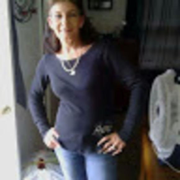 Meet your Posher, Tonia - Picture 1 of 1